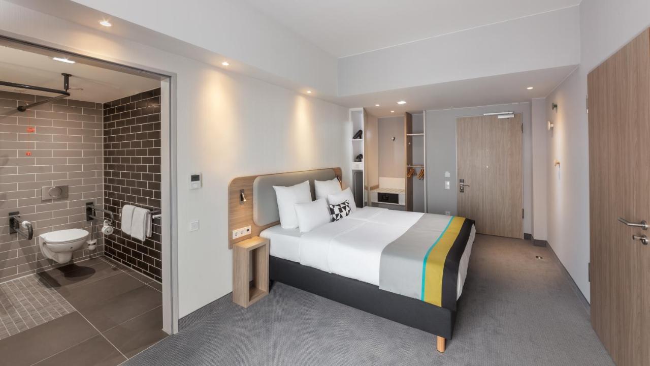 Holiday Inn Express - Munich North By Ihg Экстерьер фото