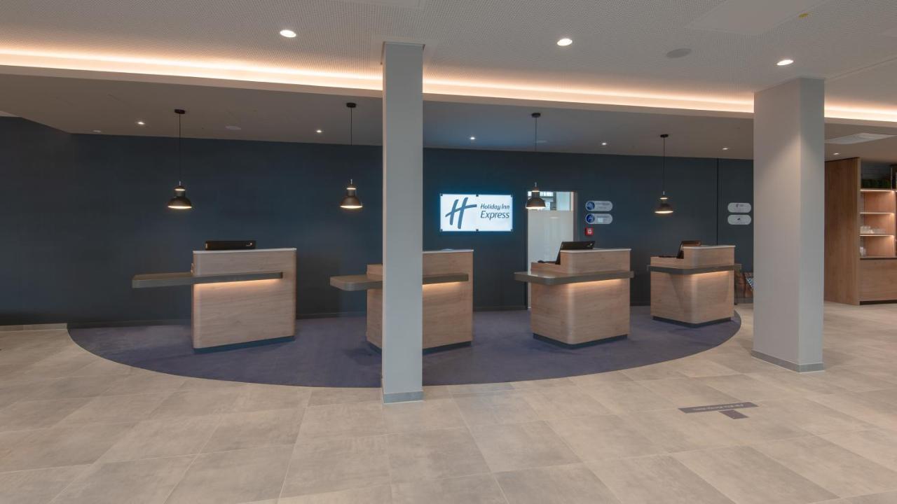 Holiday Inn Express - Munich North By Ihg Экстерьер фото