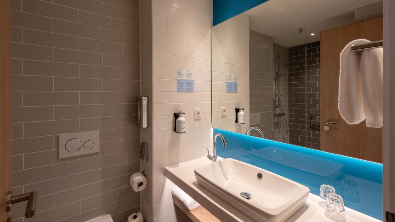 Holiday Inn Express - Munich North By Ihg Экстерьер фото