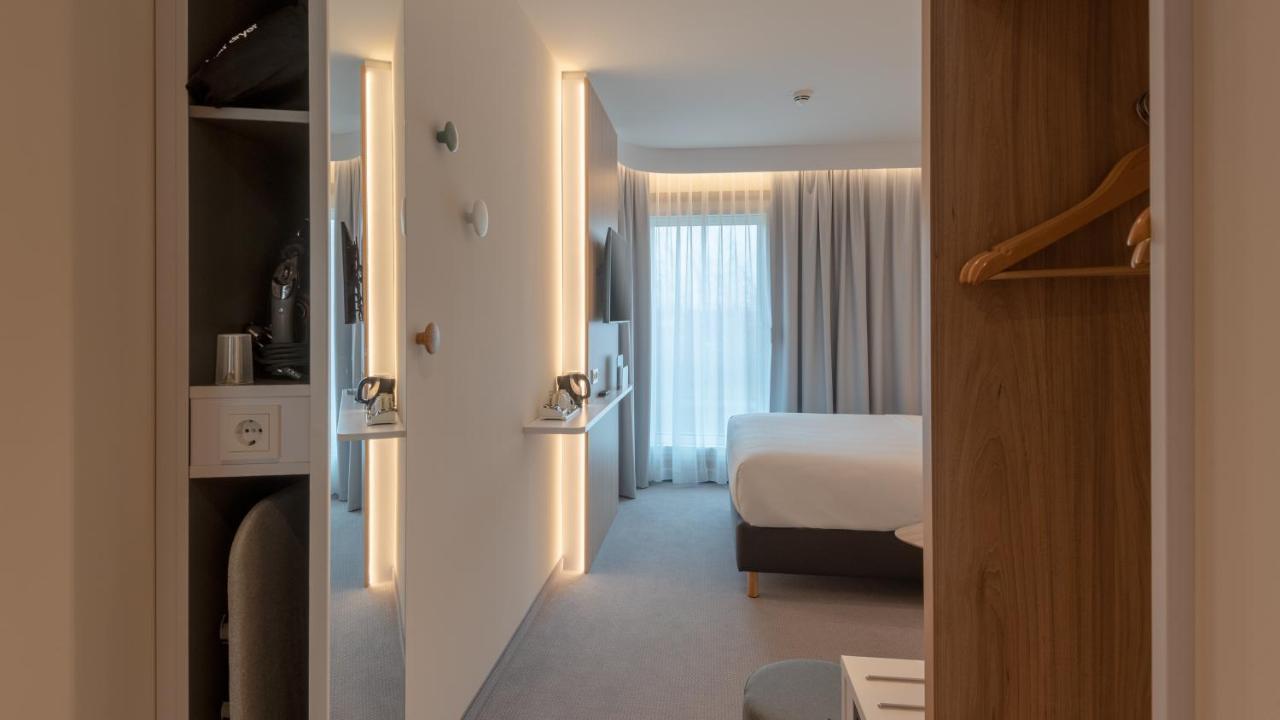 Holiday Inn Express - Munich North By Ihg Экстерьер фото