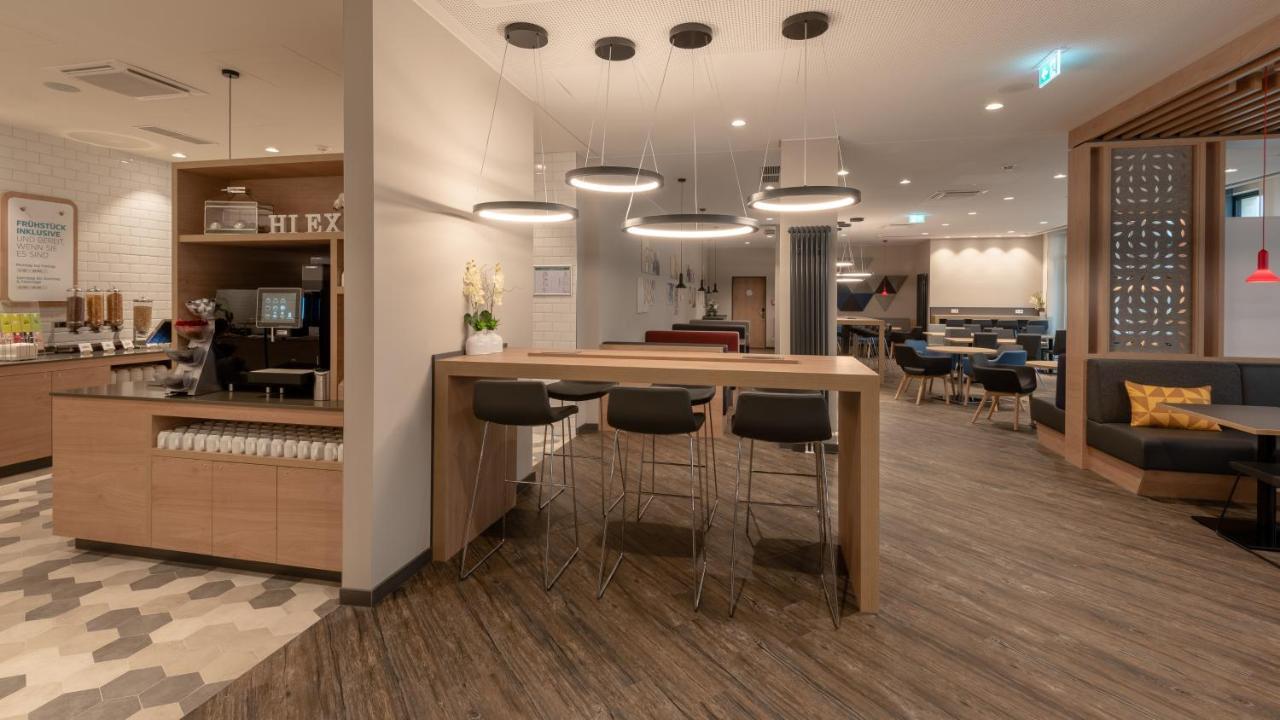 Holiday Inn Express - Munich North By Ihg Экстерьер фото