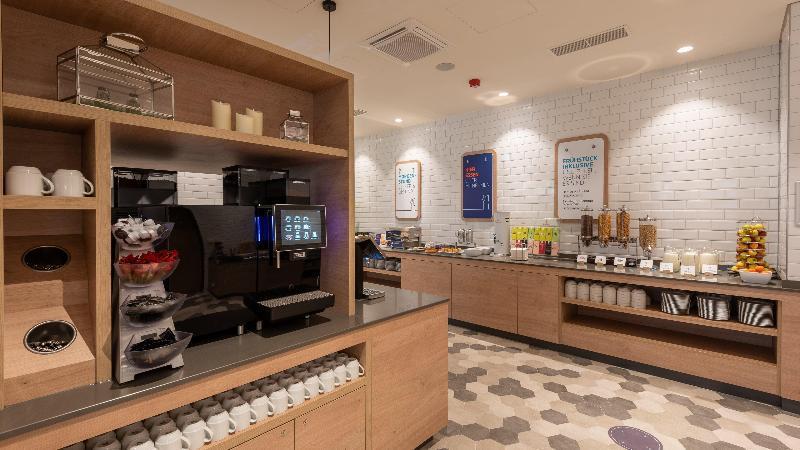 Holiday Inn Express - Munich North By Ihg Экстерьер фото