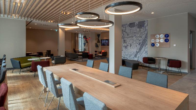 Holiday Inn Express - Munich North By Ihg Экстерьер фото