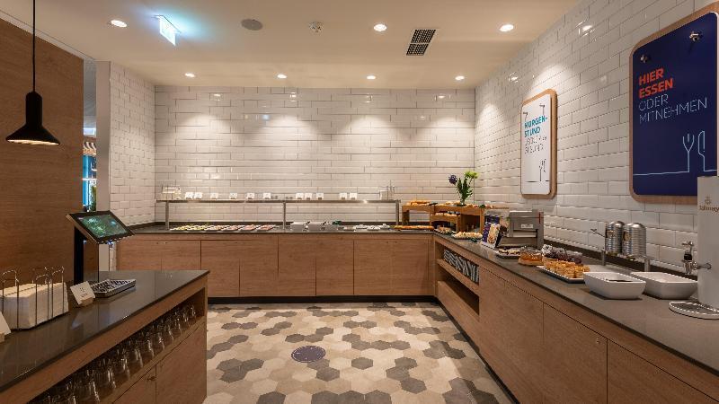 Holiday Inn Express - Munich North By Ihg Экстерьер фото