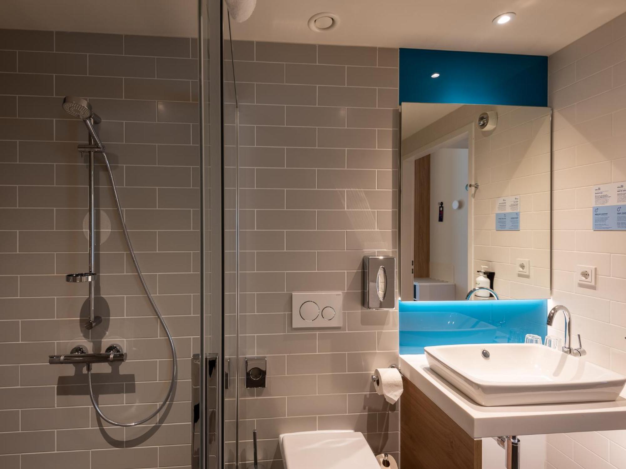 Holiday Inn Express - Munich North By Ihg Экстерьер фото